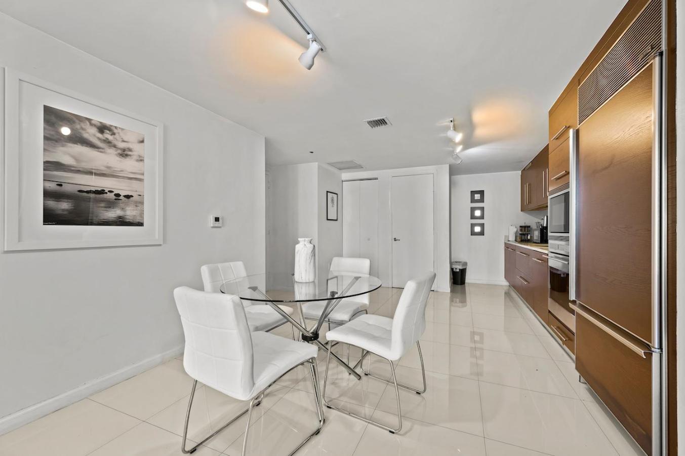 Luxury 1 Bedroom Condo W Icon Brickell-Waterviews Miami Exterior photo